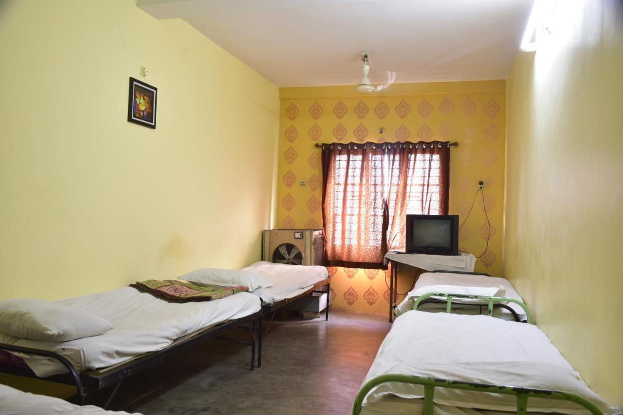 Hotel Drishti Inn Khāpri Exterior foto